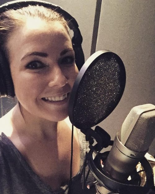 English (Canadian) Voice Actor Dervla T.